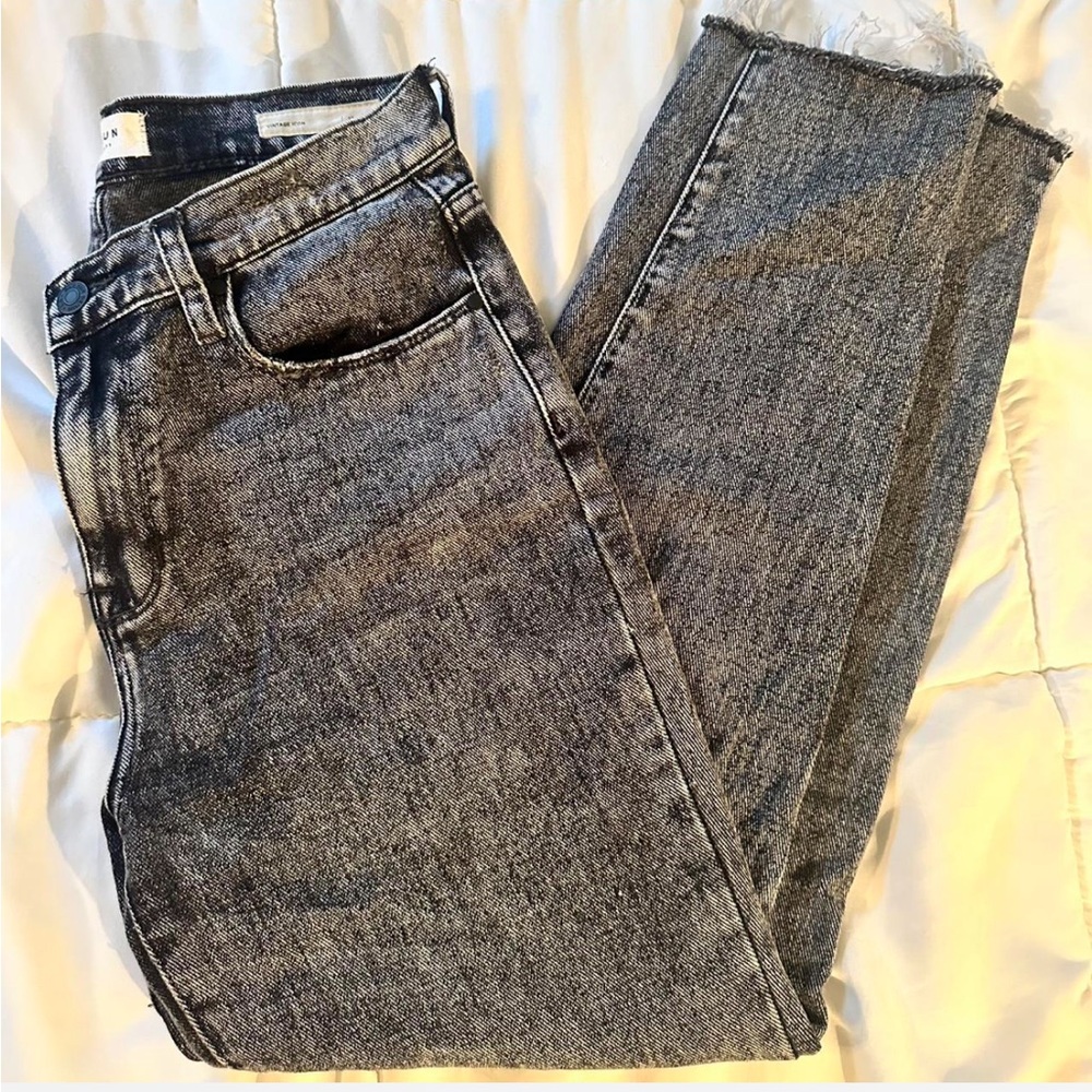 Vintage Black Cropped Jeans